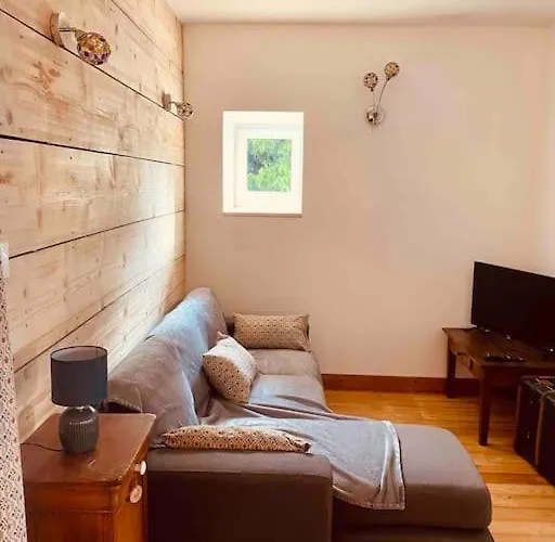 Dom wakacyjny Jolie Maison A La Campagne « chez Germaine » *